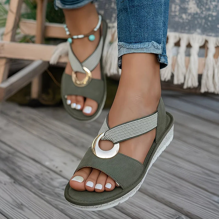 Skylar | Sandales plates femme à boucle métallique